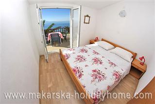 Zaostrog apartments near the beach - Apartments Bracera